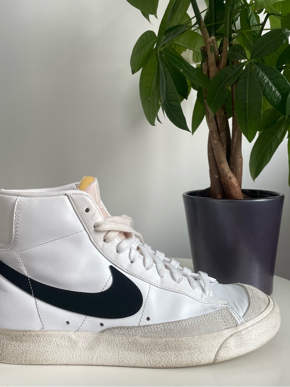 Women Size 9.5 Nike Blazer Mid '77 Vintage Shoes White Black